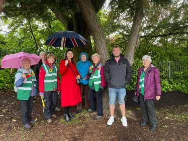 Pam volunteers - Milngavie in Bloom